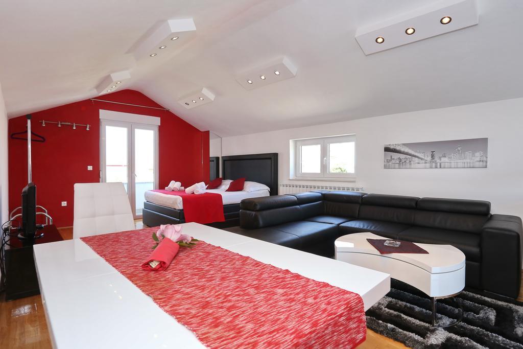Apartments Maruna Self Check-In Zadar Room photo