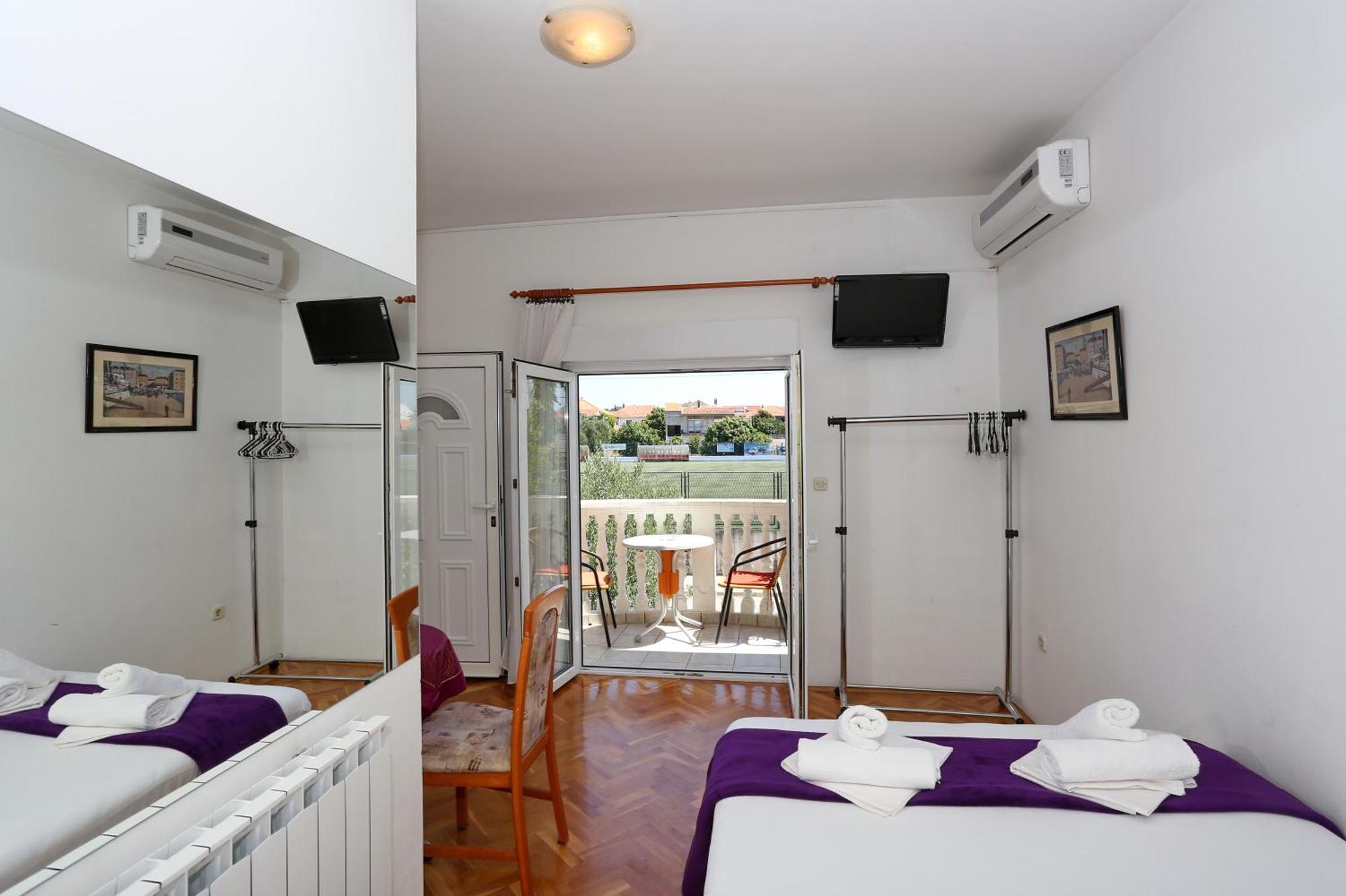 Apartments Maruna Self Check-In Zadar Room photo