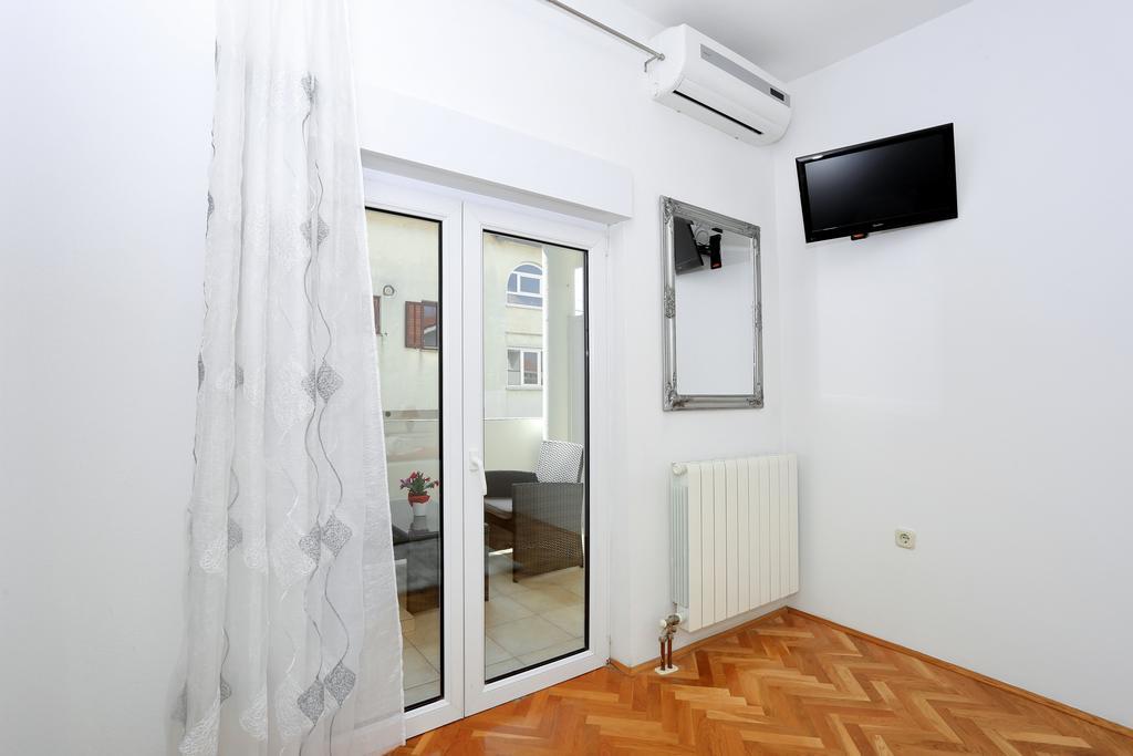 Apartments Maruna Self Check-In Zadar Room photo