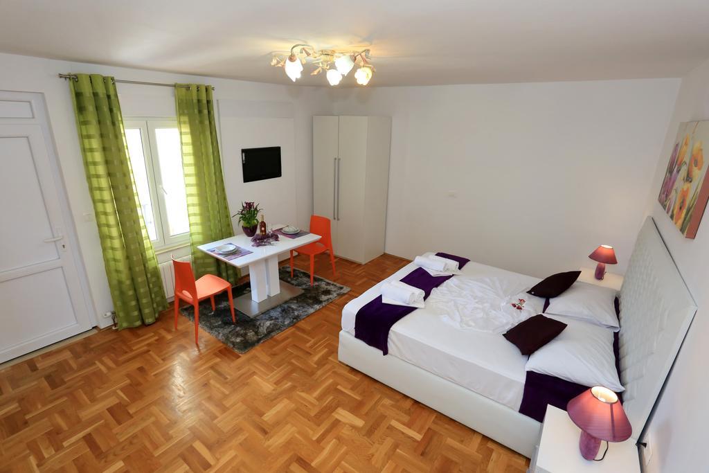 Apartments Maruna Self Check-In Zadar Exterior photo
