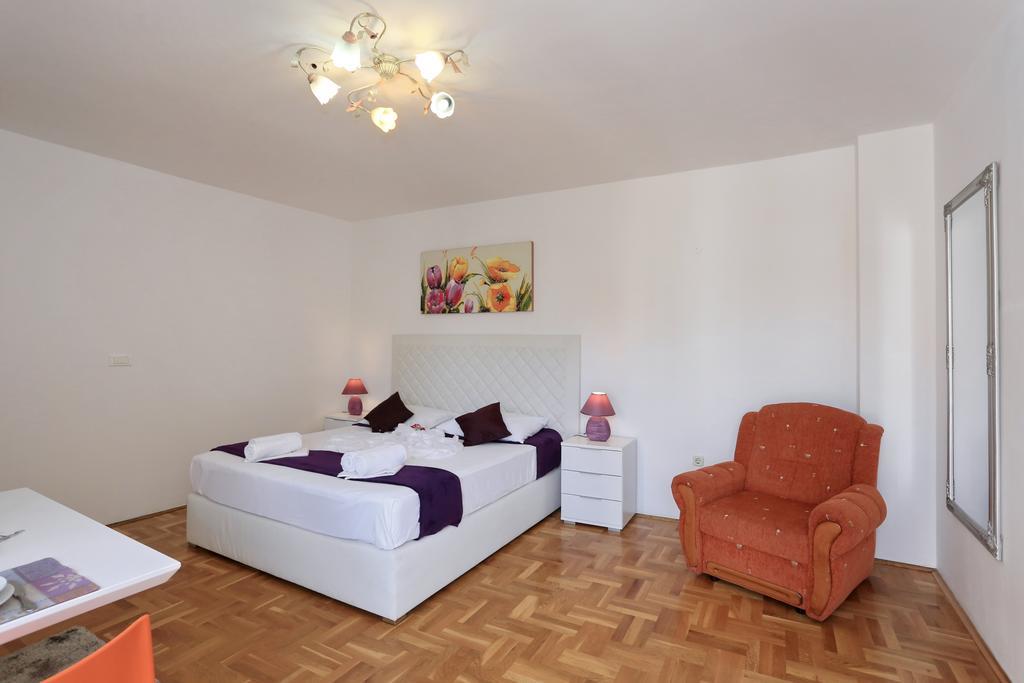 Apartments Maruna Self Check-In Zadar Exterior photo