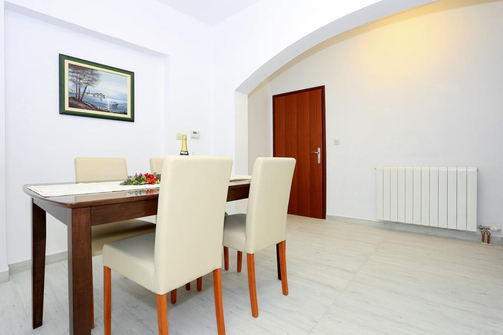 Apartments Maruna Self Check-In Zadar Exterior photo
