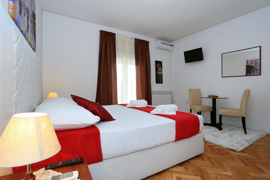 Apartments Maruna Self Check-In Zadar Exterior photo